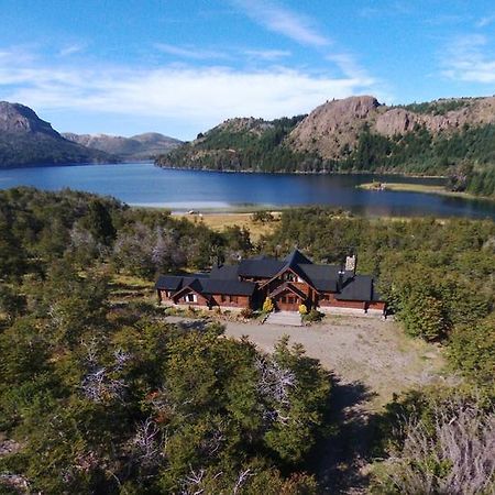 Laguna Larga Lodge Lago Futalaufquen 外观 照片