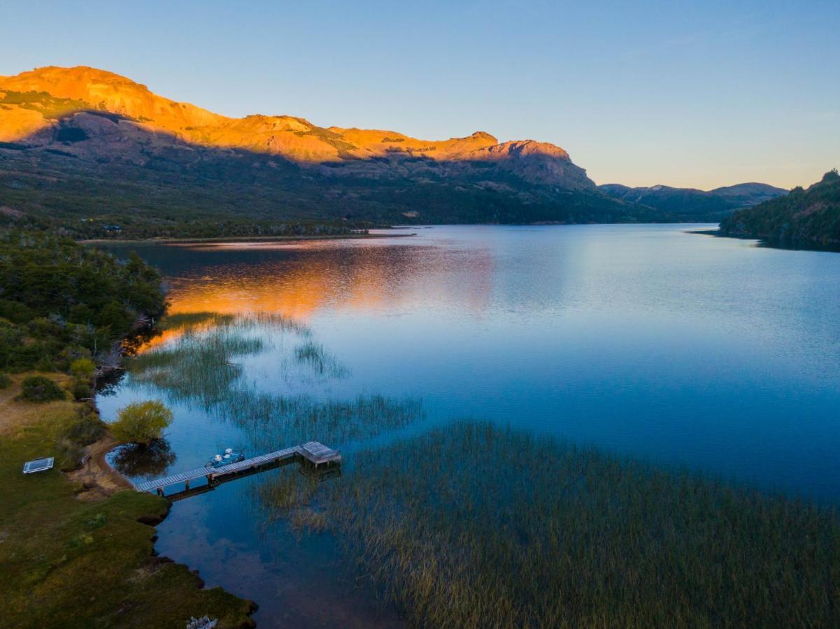 Laguna Larga Lodge Lago Futalaufquen 外观 照片