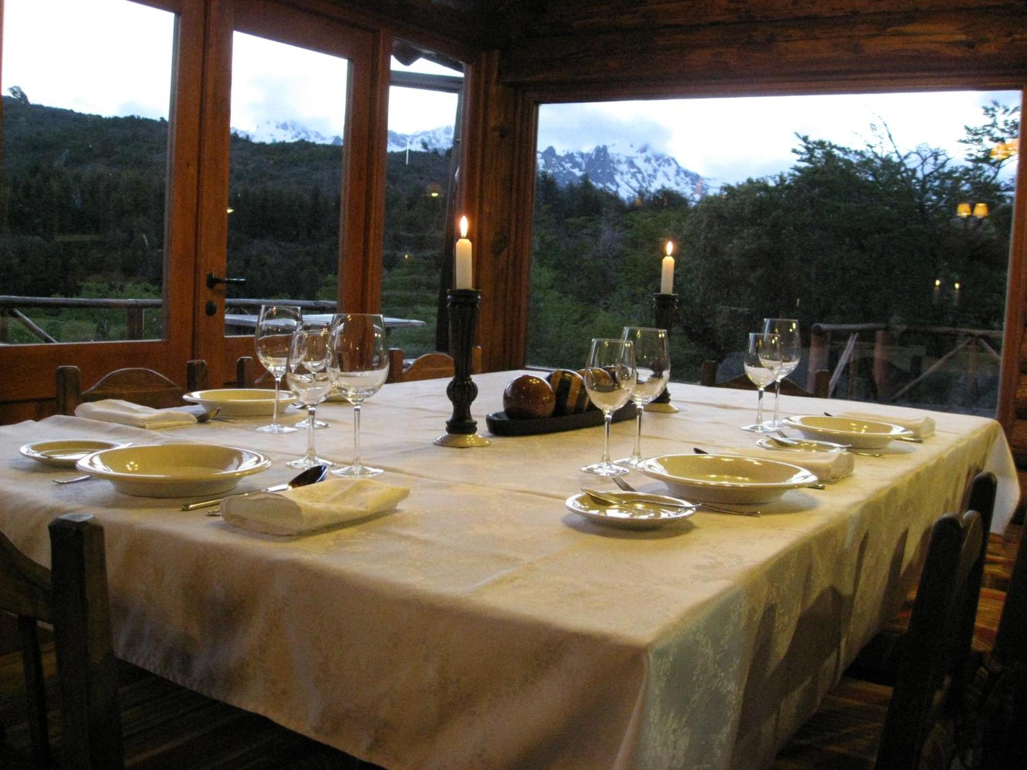 Laguna Larga Lodge Lago Futalaufquen 外观 照片